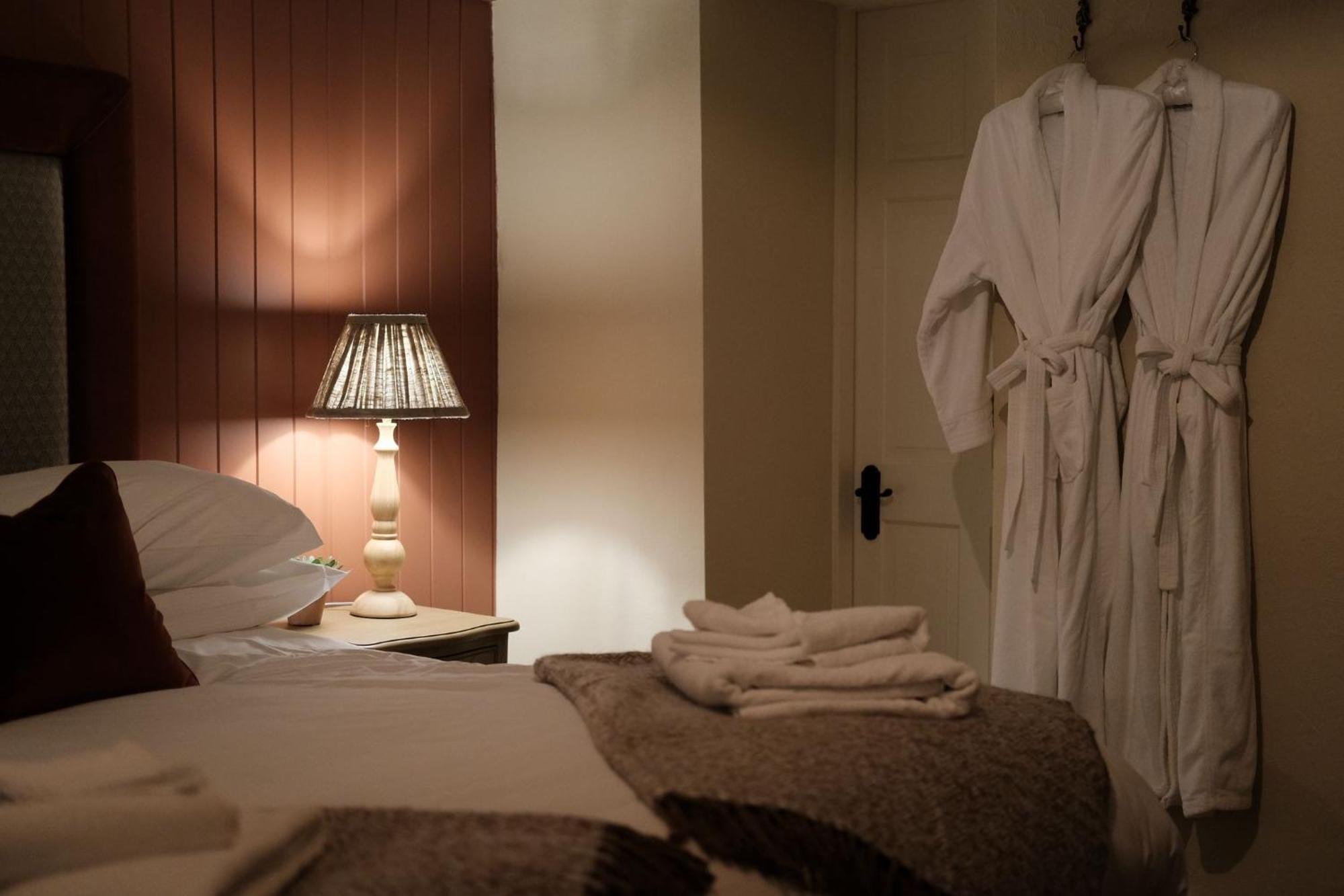 The Peacock At Barlow 4* Chesterfield